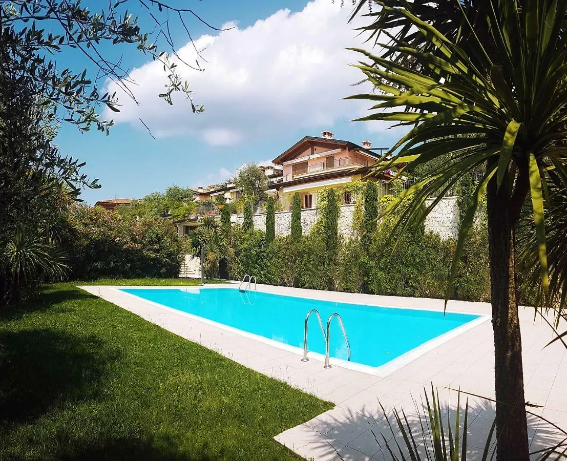 Il Paradiso Apartments Great View Gardasee Torri Del Benaco Italy